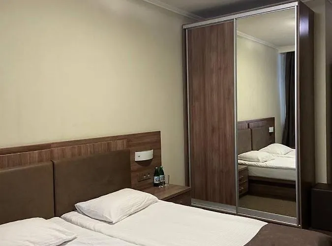 凯特琳娜酒店 波利亚纳