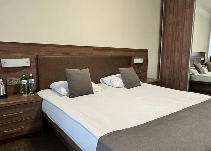 凯特琳娜酒店 波利亚纳