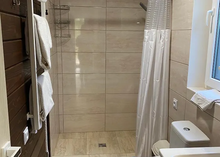 Kateryna Hotell Poljana