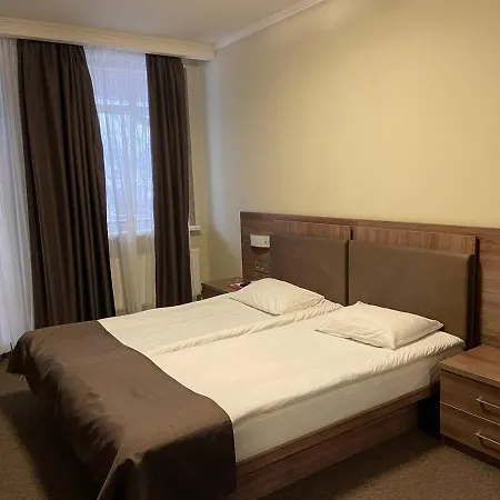 Kateryna Hotel *